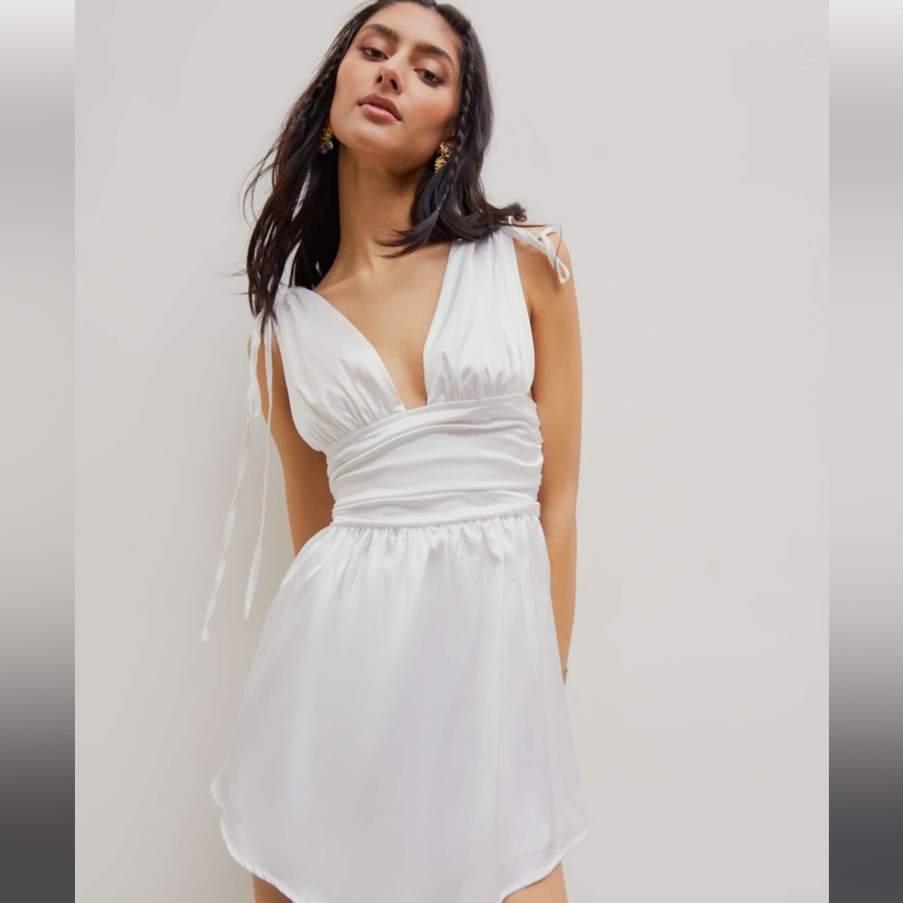 NWT Cider Solid Satin Ruched Mini Dress Ivory
